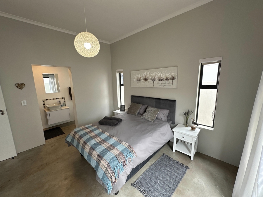 3 Bedroom Property for Sale in Calypso Beach Western Cape